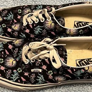 Women’s size 11 vans